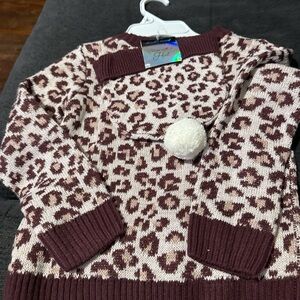Derek Heart Burgundy and Cream Leopard Knit